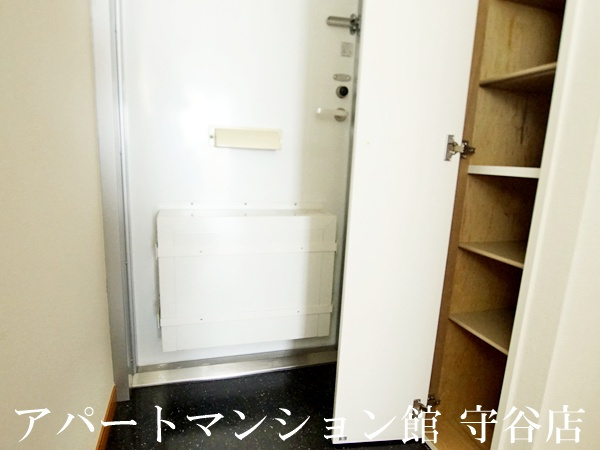 レオパレス2004の収納
