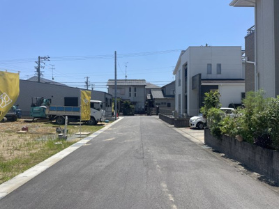 【前面道路含む現地写真】 | 津市美川町　宅地分譲４号地 | 前面道路