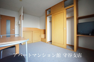 【居間・リビング】 | レオパレス薬師台 | 画像3