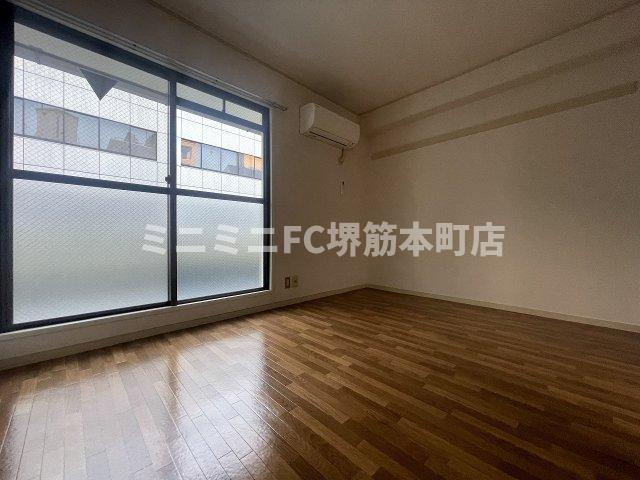 プレステージ天満の洋室