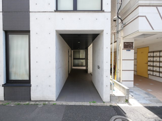 THE TENの外観