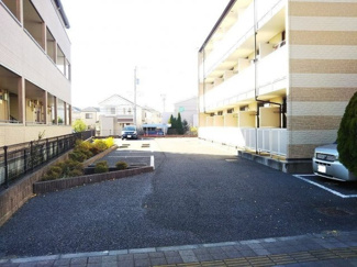 【駐車場】 | レオパレスエクセルスペース | 画像8