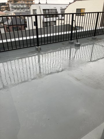 サンパーク三園のバルコニー