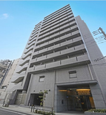 ルーブル板橋区役所前の外観