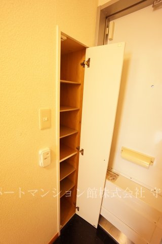 レオパレスクエスタの収納