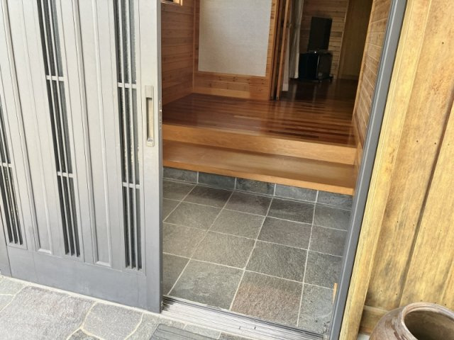 碧南市天神町の玄関