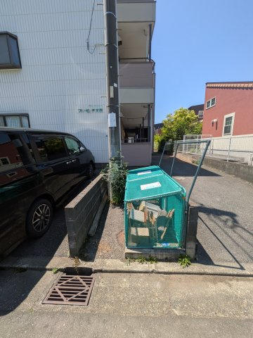 ブルービーチ大船の駐車場