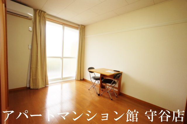 レオパレス松ヶ丘の居間・リビング|画像8