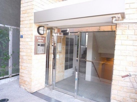 ルミエール板橋本町のエントランス