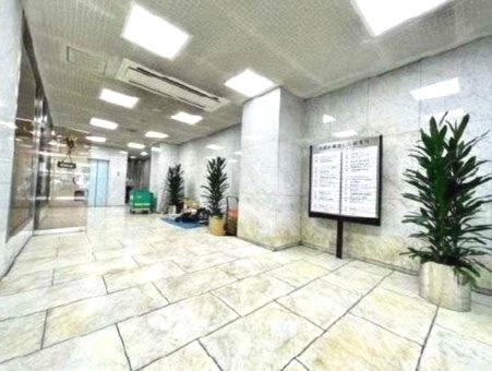 長堀新興産ビルのロビー