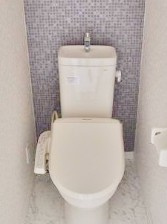 横浜市西区御所山町のアパートのトイレ