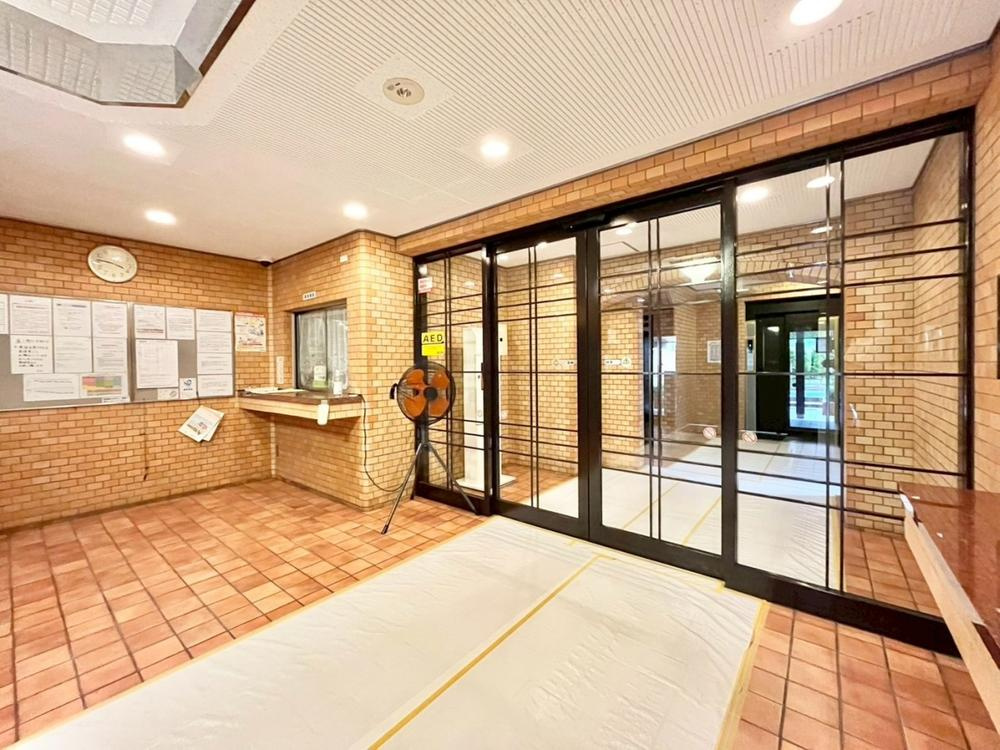 ニックアーバンハイム東陽町（8階部分）／仲介手数料無料／新規フルリノベーションのエントランス