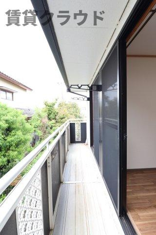 レマンハイツおゆみ野のバルコニー|バルコニーからの眺めを楽しみながら食事をしませんか
