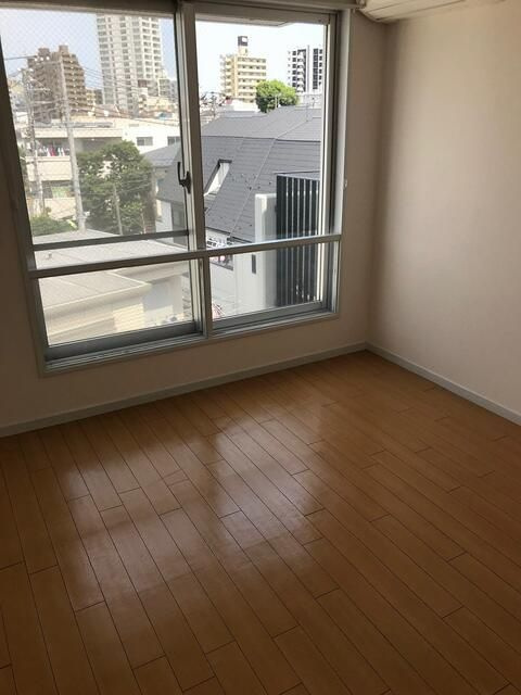 コスモリード駒沢大学のバルコニー