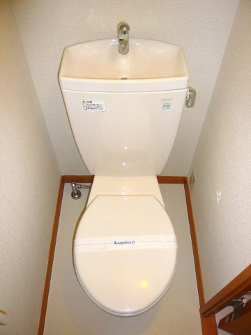 レオパレスグレイスのトイレ|バス・トイレ別々です！
