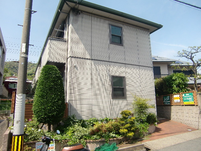フルール岡本の外観
