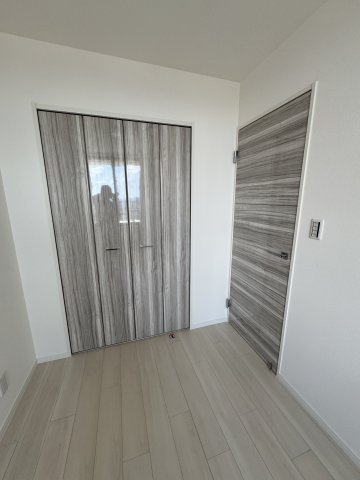 ステーションガーデンタワーの洋室