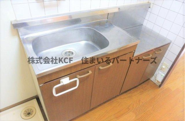 江崎ガーデンビルのキッチン|使いやすいキッチンです