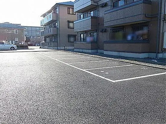 サンガーデン宮本Ｅの駐車場