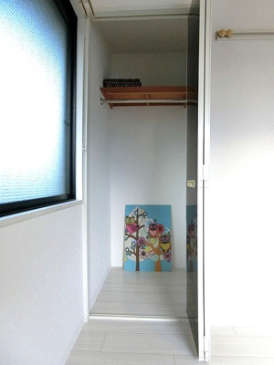 【収納】 | ピアコート | ※参考写真※玄関側・洋室6帖のお部屋にある収納スペースです♪お部屋がすっきり片付いて快適に！洋室のお部屋それぞれに収納スペースがあると便利ですね！