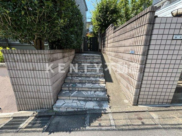【エントランス】 | ヒルサイト | 落ち着いたエントランスです