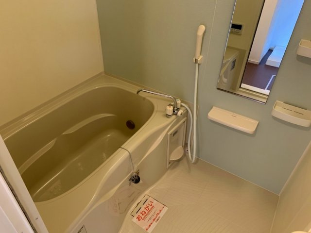 プレウスの浴室