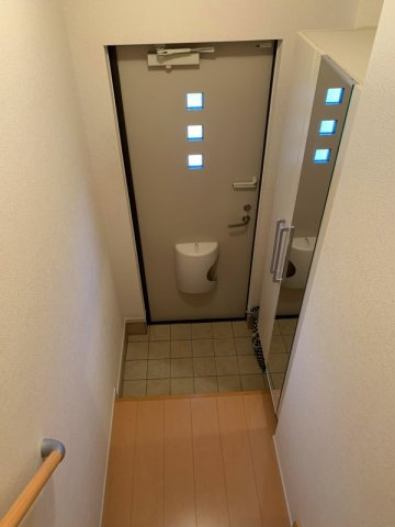 プレウスの玄関