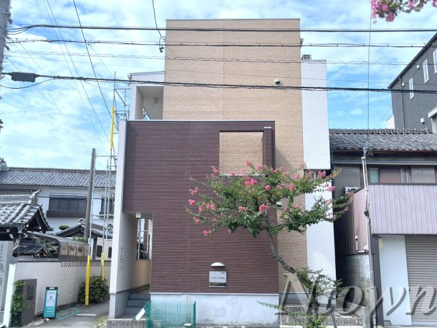【エントランス】 | サイプレスト松原町 | 清潔なエントランスです