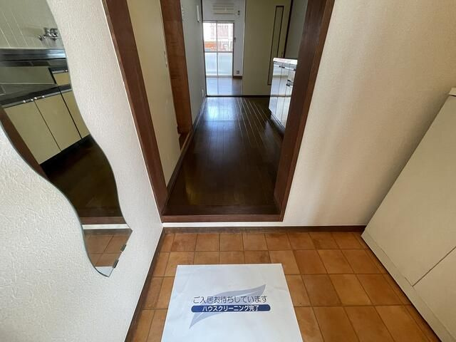 コスモス館の玄関