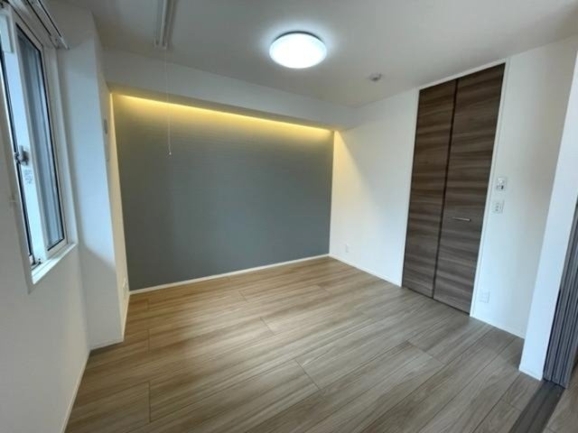 ルミナス庚午の洋室|南洋室