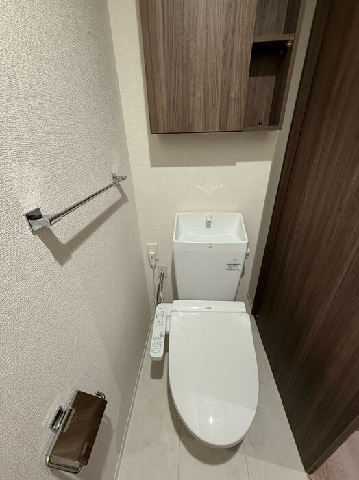 Ｄ－ＲＯＯＭ高須２丁目 A棟のトイレ|温水洗浄暖房便座