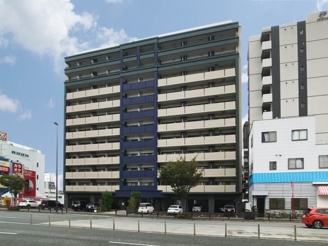 エンクレスト日赤通りのエントランス