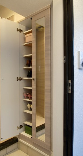 エンクレスト日赤通りの玄関