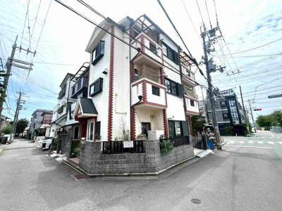 【外観】 | 高槻市春日町　中古戸建 | ■阪急京都線「高槻市」駅までバス8分「春日町」停から徒歩約6分、JR東海道本線「高槻」駅までバス14分「春日町」停から徒歩約6分