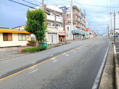 【前面道路含む現地写真】 | ■□藤阪東町　店舗付き住宅□■