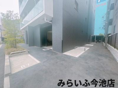 【駐車場】 | エステムコート名古屋今池アーバンゲート | オートバイ駐輪場