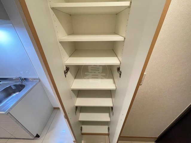 ルーブル羽田萩中の収納