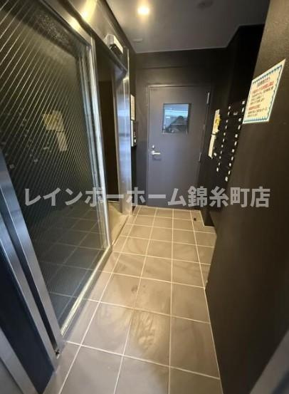 アバンテ向島のエントランス
