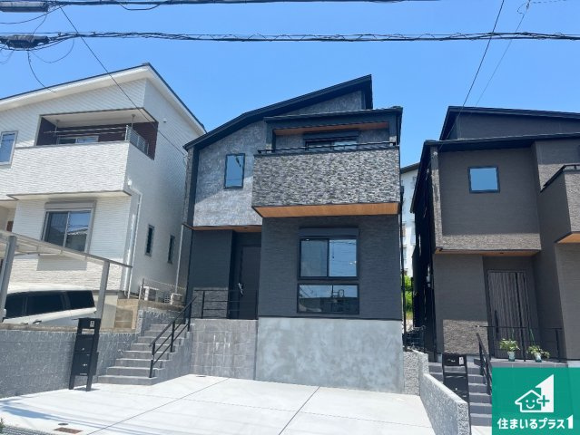 神戸市垂水区狩口台　新築一戸建ての外観|お客様に長く安心して住んでいだだける事にこだわった家づくり！住んでからのアフターサービスにもしっかりと取り組んでいます！