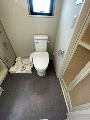 LUDENS練馬高野台MAXIVのトイレ|落ち着いた色調のトイレです