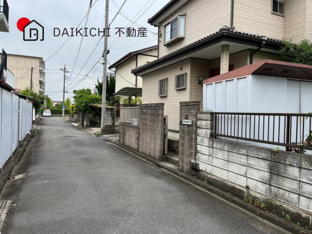 【前面道路含む現地写真】 | 鴻巣市吹上富士見3丁目　中古戸建