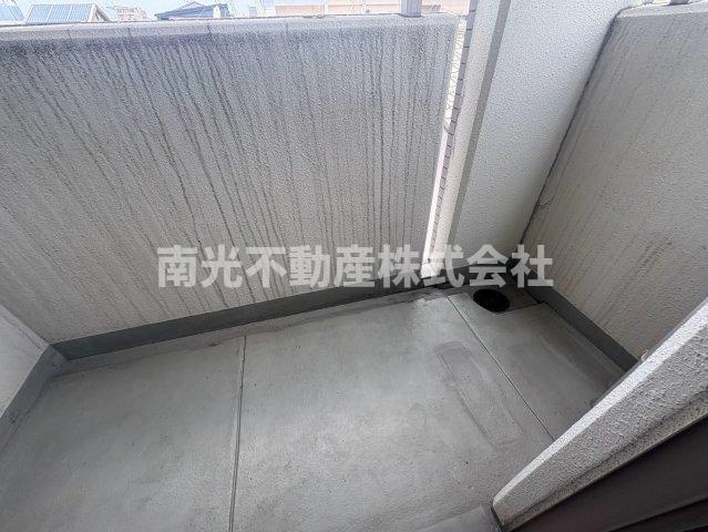 東大阪市中小阪５丁目の賃貸マンションのバルコニー