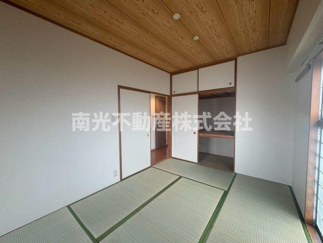 東大阪市中小阪５丁目の賃貸マンションの和室