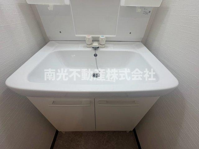東大阪市中小阪５丁目の賃貸マンションの洗面所