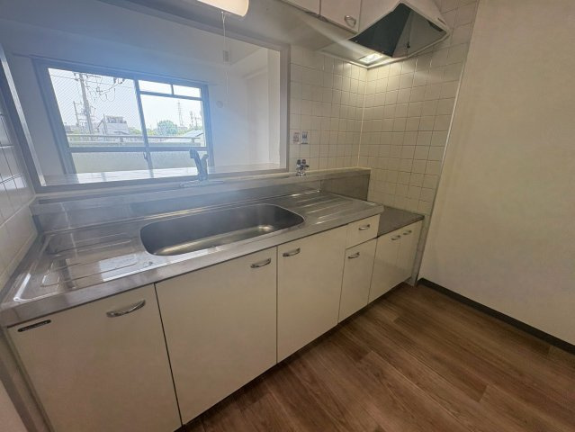 東大阪市中小阪５丁目の賃貸マンションのキッチン