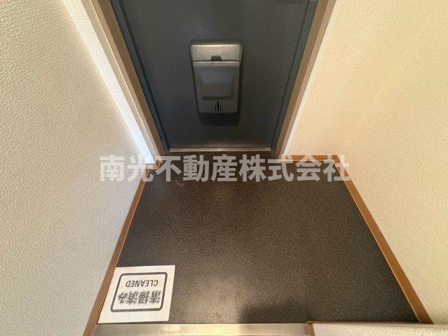 東大阪市中小阪５丁目の賃貸マンションの玄関