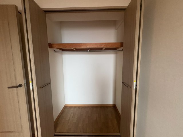 東大阪市中小阪５丁目の賃貸マンションの収納
