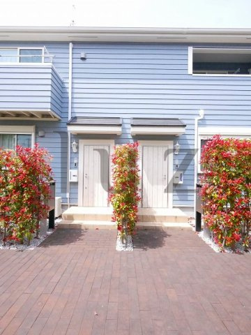 ＭＡＩＳＯＮ　ＰＲＥＮＤＲＥ　Ａ棟のエントランス