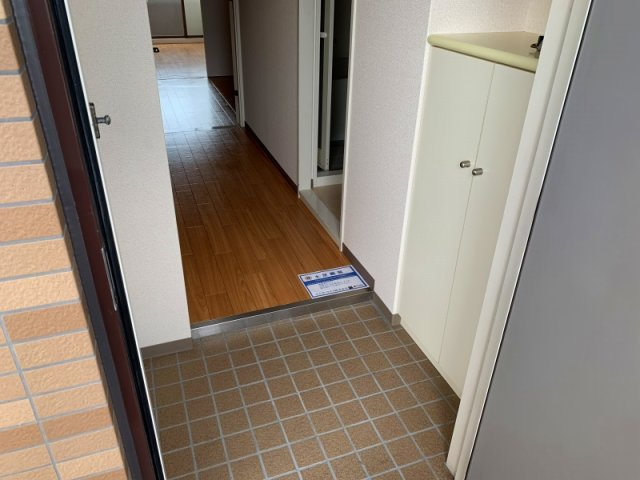 メゾンセルクルの玄関