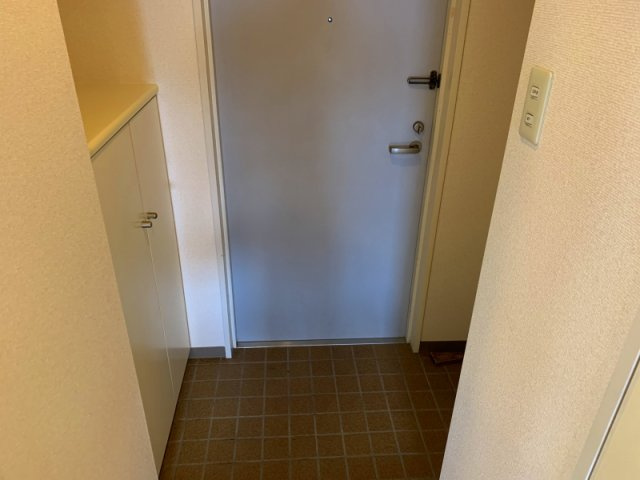 メゾンセルクルの玄関